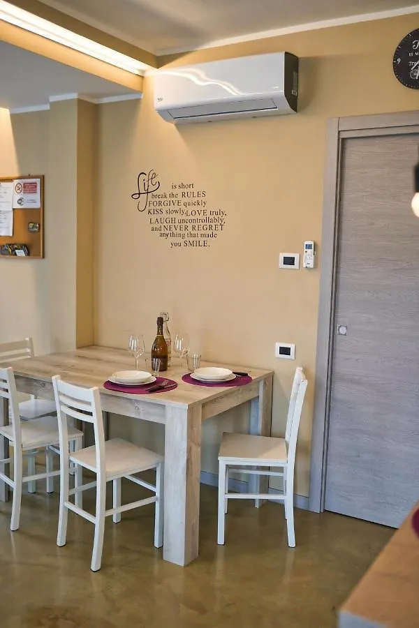 Vanda Luxury House Near Gardaland And Garda Lake Apartment Castelnuovo del Garda Italy