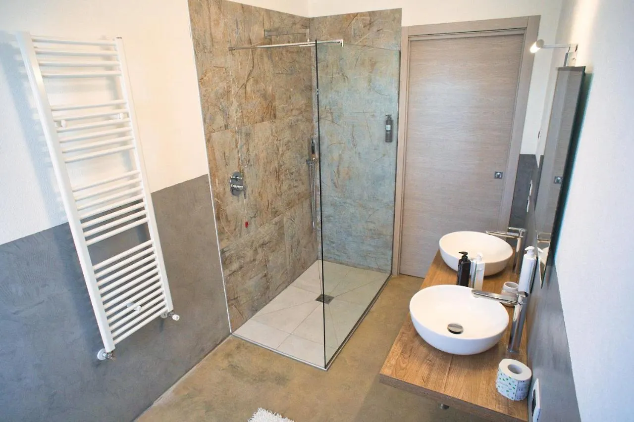 Daire Vanda Luxury House near Gardaland&Garda Lake Castelnuovo del Garda