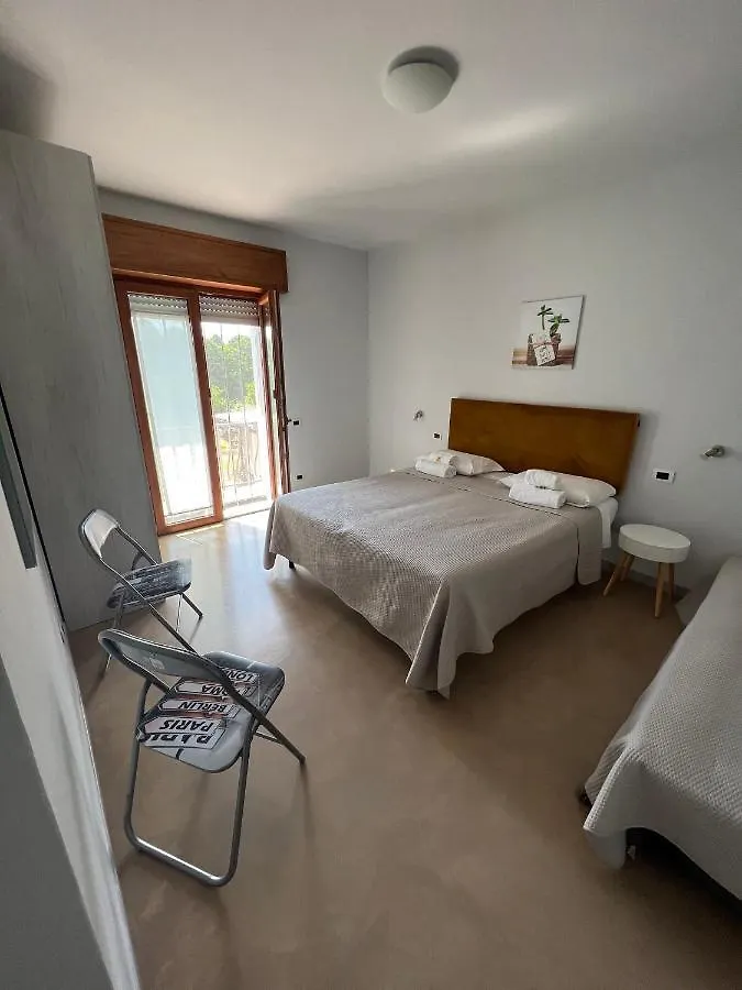 Vanda Luxury House Near Gardaland And Garda Lake Castelnuovo del Garda 0*,